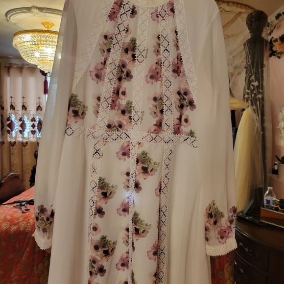 Ted baker floral dress Ted size 4 in prestige like new condition..Make an offer - Picture 6 of 11